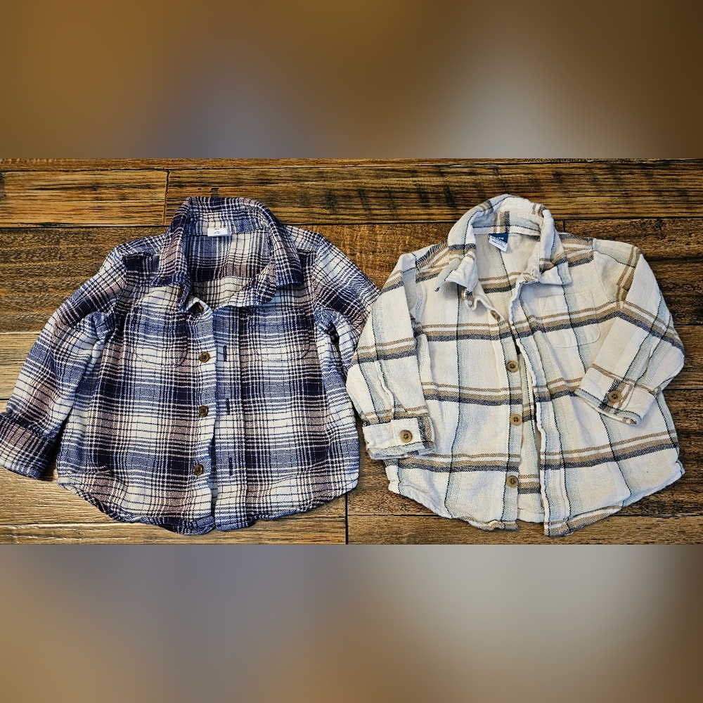 Baby Boy GAP & Old Navy Button Down Shirts Size 6-12 Months (Set Of 2)